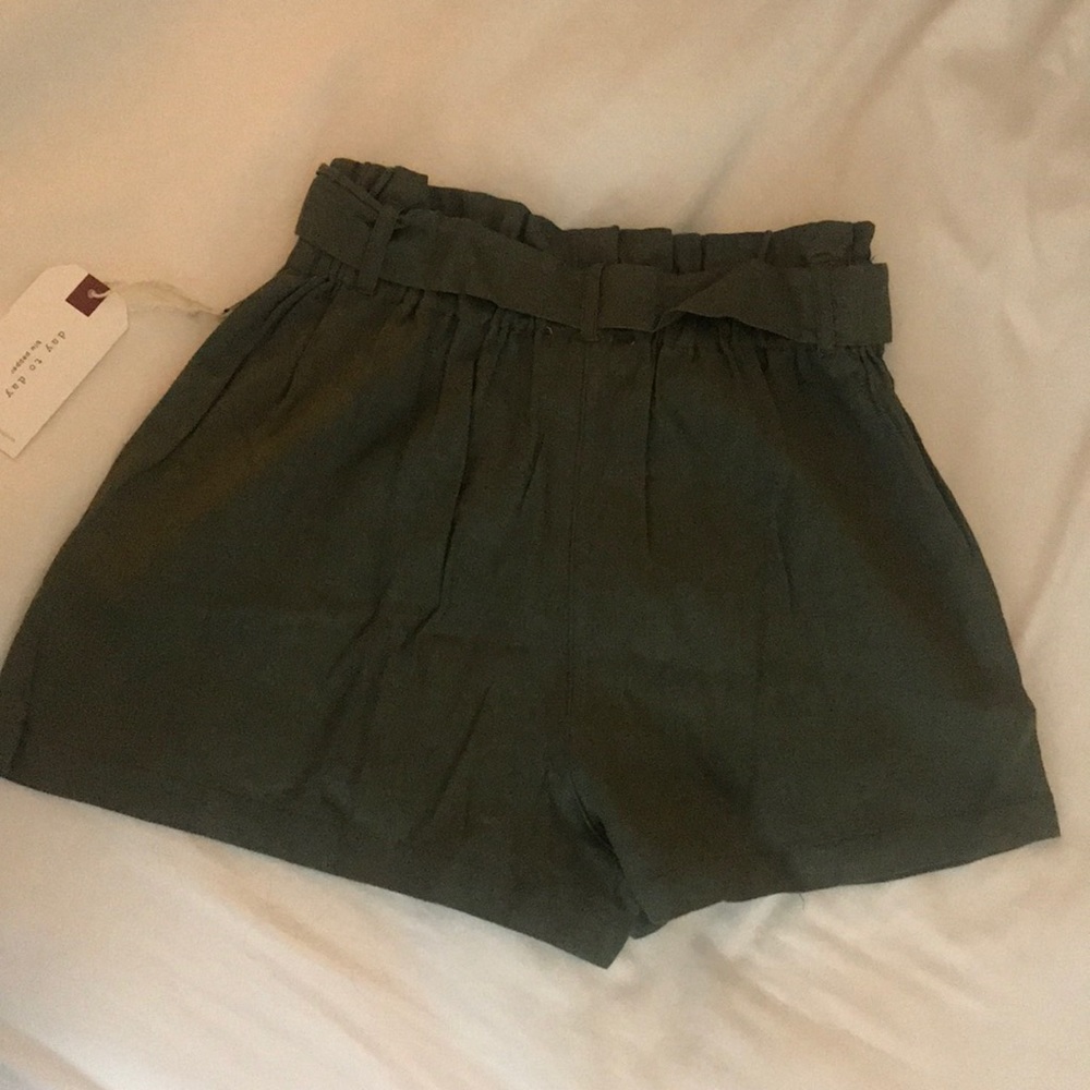 Olive shorts - Picture 5 of 5
